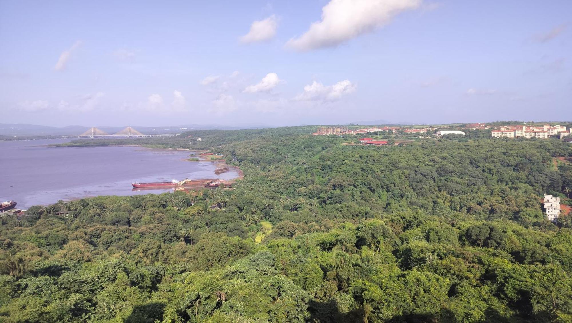 Good 2 Bhk With Pool View 6km From Airport, -805 * Dabolim