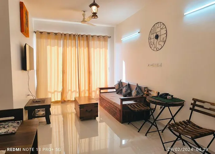 Good Stay 2 Bhk With Pool View Apartment 6Km From Airport, -805