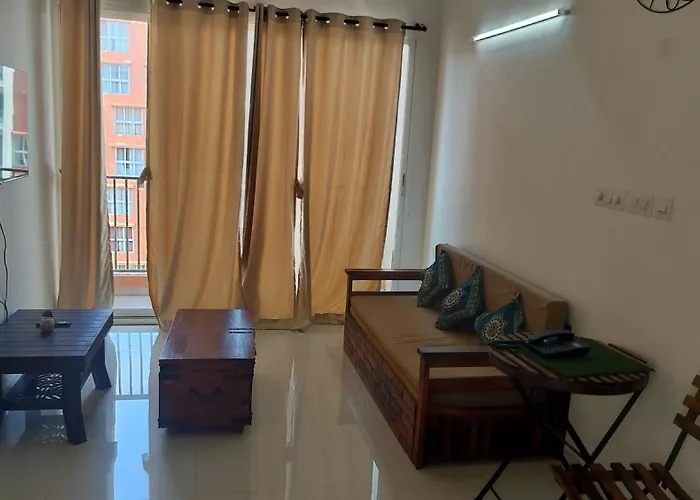 Good Stay 2 Bhk With Pool View Apartment 6Km From Airport, -805