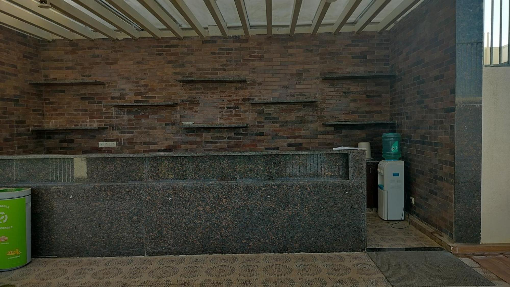 Good 2 Bhk With Pool View 6km From Airport, -805 *