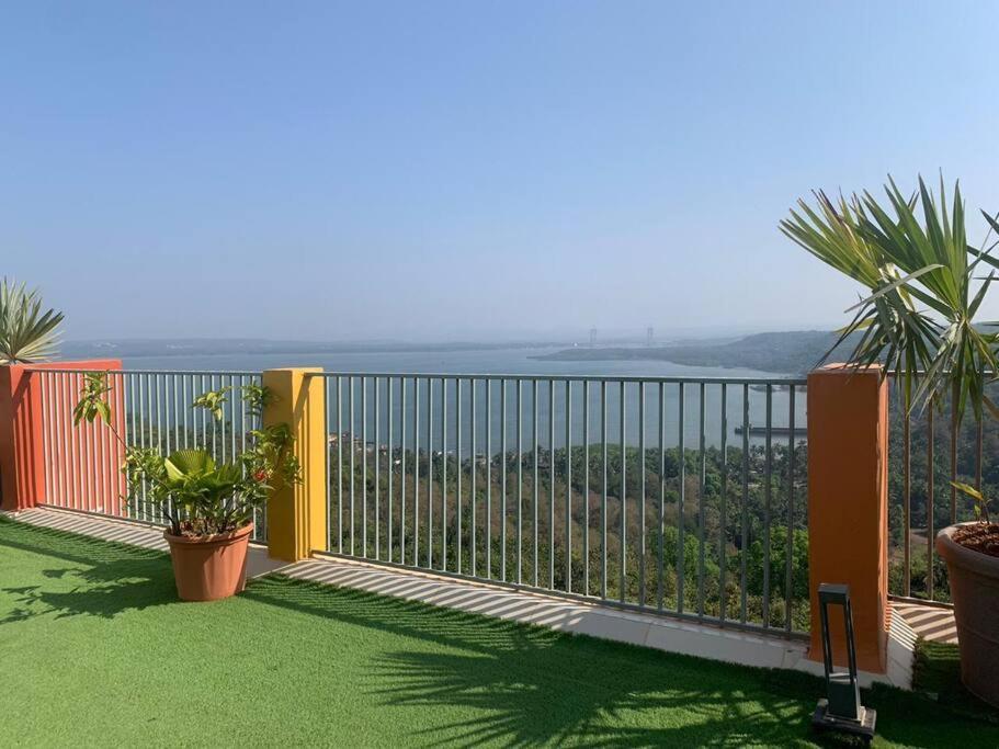 Good 2 Bhk With Pool View 6km From Airport, -805 * Dabolim