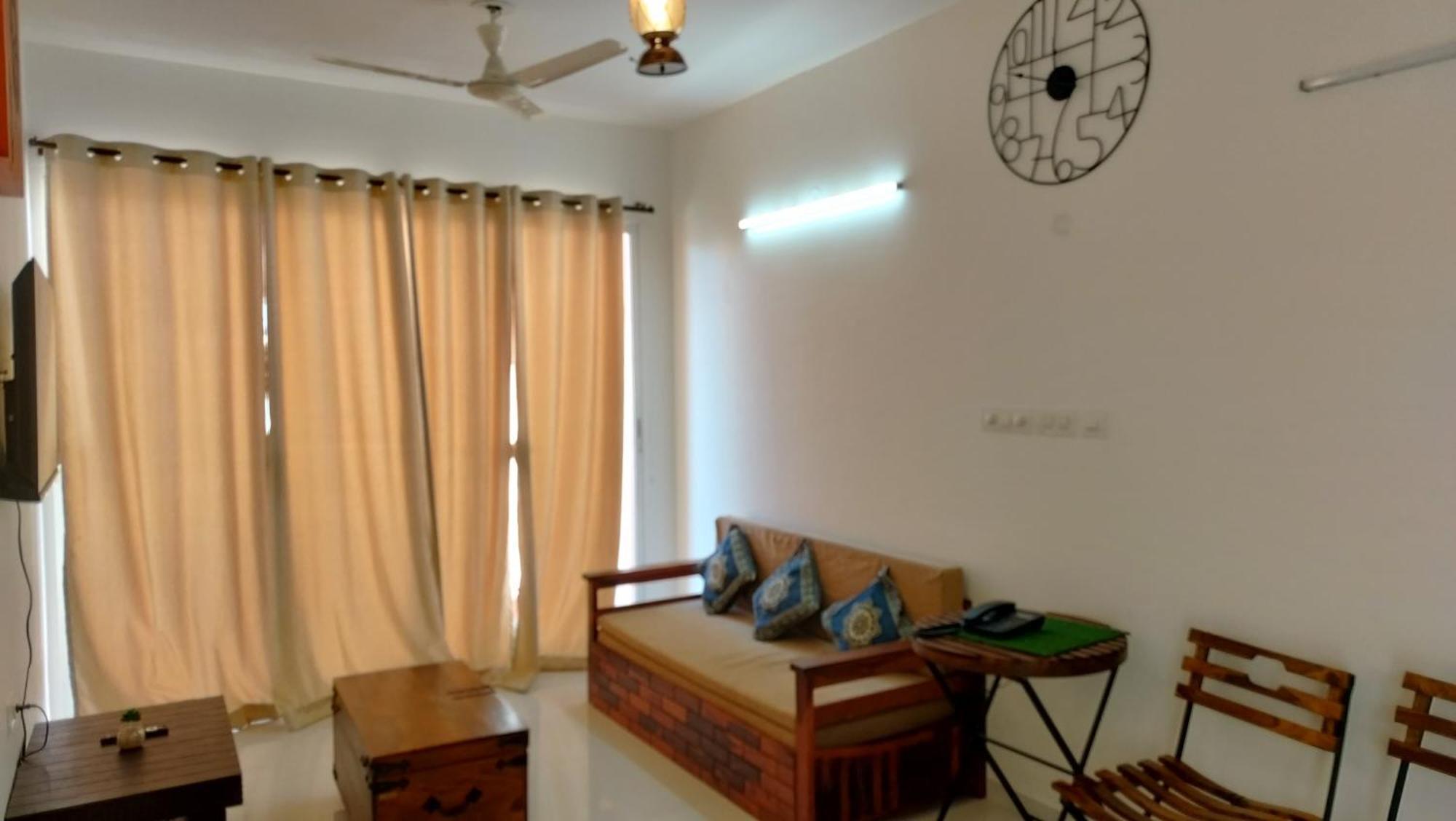 Apartment Good 2 Bhk With Pool View 6km From Airport, -805 *